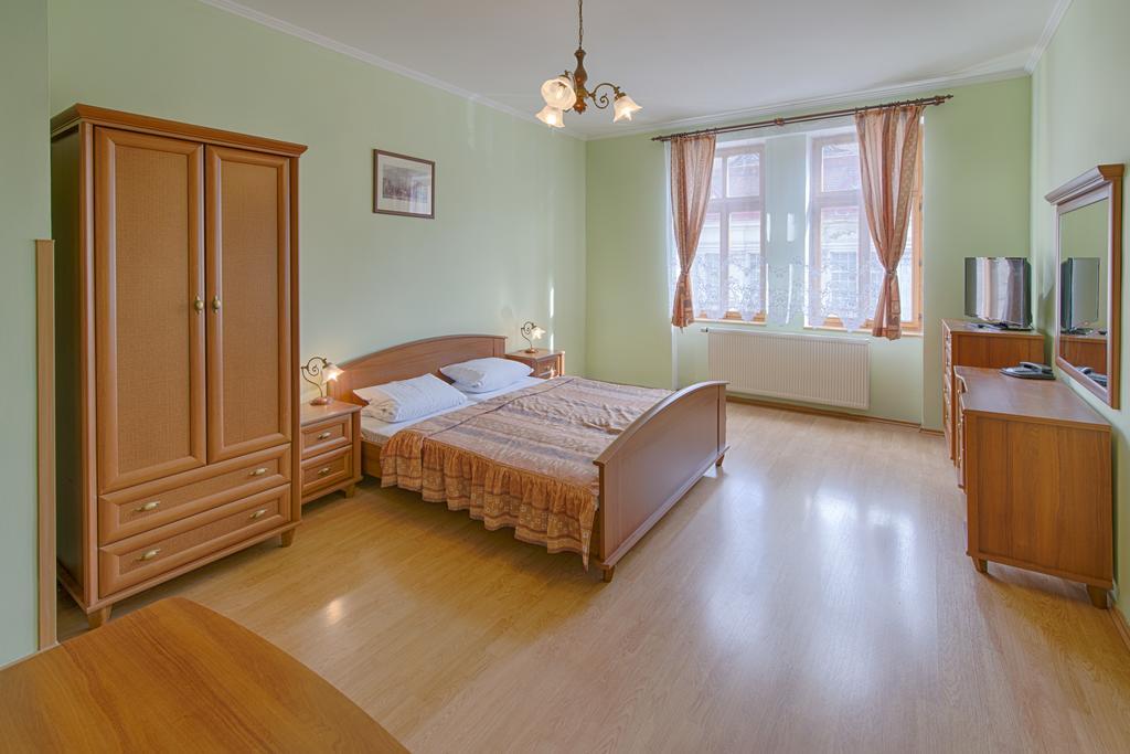 Hotel Derby カルロヴィ・ヴァリ 部屋 写真